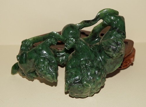 Old Item ~ HIGH Quality Jade ~ Fu Lions ~ w/Stand ~ Superb! - Picture 12 of 12