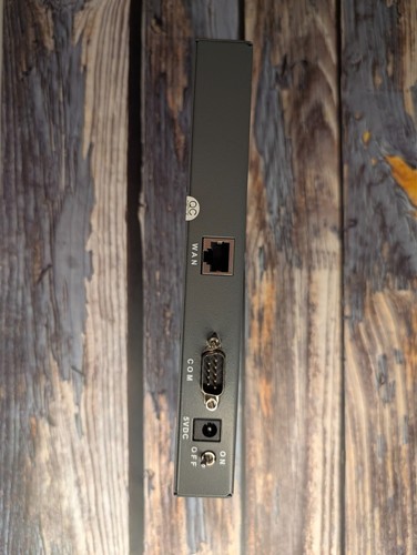 D-Link DI-704 Internet Gateway and Firewall with 4 Port Switch Complete - Picture 6 of 7