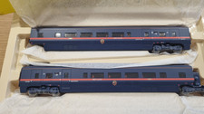 Hornby R4152A White Rose Divisible Coaches 37304 & 37303 OO Gauge