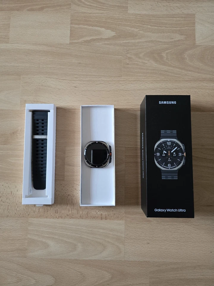 Samsung Galaxy Watch Ultra (2025) Titanium Silver 47mm mit viel Zubehör - Bild 2 von 4
