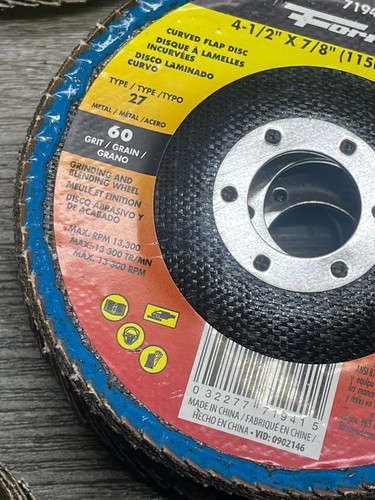 LOT OF 29 Forney 71941 Curved Edge Flap Disc, 4-1/2" x 7/8", 60 Grit - Foto 4 di 10