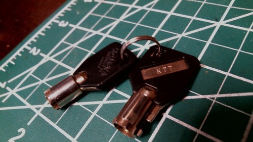 Homak serie F, H, K (2 tasti testa nera) per casseforti pistola e cassette degli attrezzi chiave - Foto 74 di 95