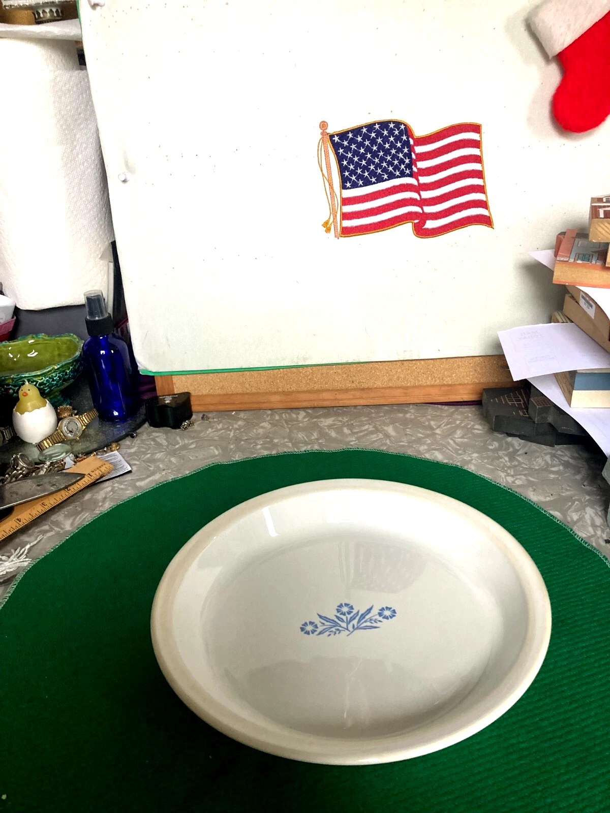 CORMING PIE PLATE 9 INCH WITH BLUE CORN FLOWERS