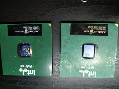  2 Intel Pentium III SL4CG 733MHz/256KB/133MHz FSB Socket Processor
