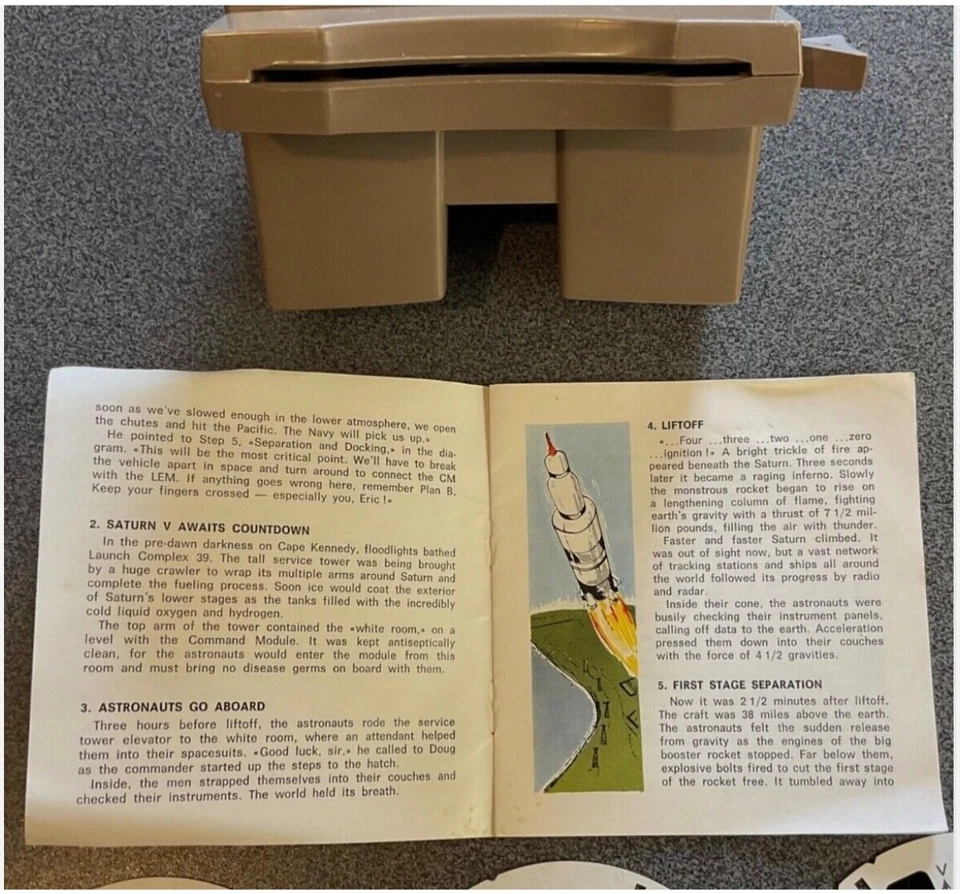 RARE VINTAGE ORIGINAL VIEWMASTER VIEWER + MAN ON THE MOON FULL SET.B6581,82,83 - Image 2 of 4