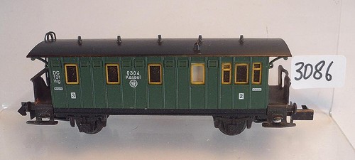 Arnold Spur N 1/160 Personenwagen Kassel 2/3. Klasse 2-achsig der DR #3086 | Zustand: Gebraucht