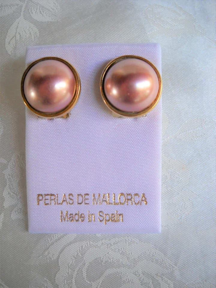 MABE MAJORCA/MALLORCA PEARL EARRINGS 14MM D. PINK PEARLS OMEGA CLIP GOLD FILLED - Image 4 of 4