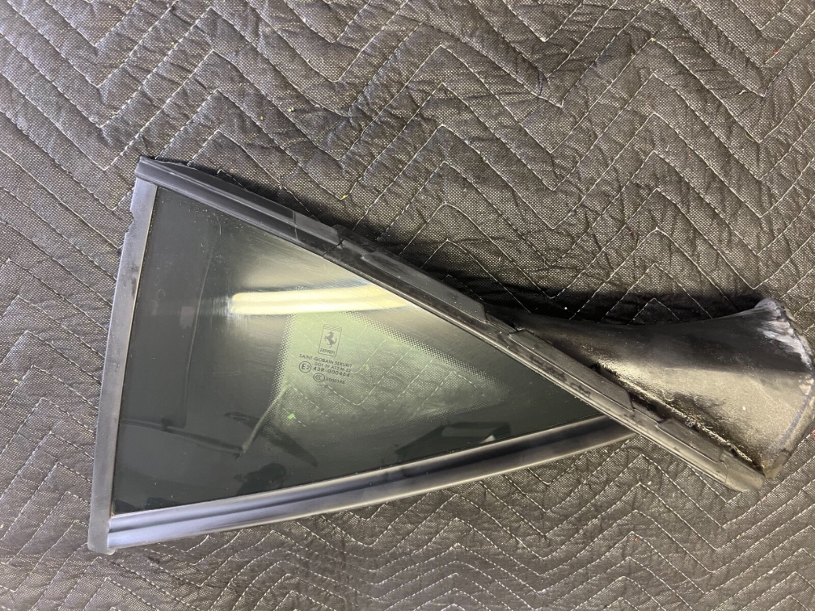 82746900 ferrari 458 italia left hand LH quarter glass side window OEM