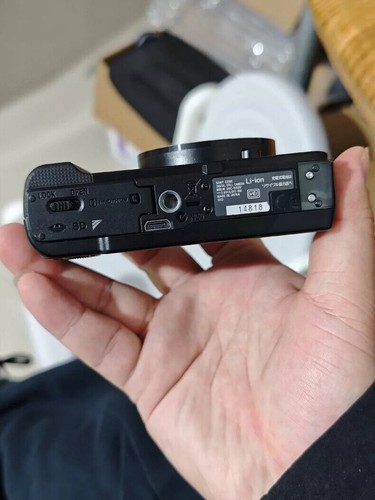 Sony DSC-HX9V Cyber shot 16.2MP 16X Optical Zoom Digital Camera Black - 90% NEW - Picture 4 of 4