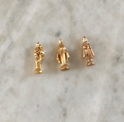 3 VTG Gold Metal Catholic Pocket Saint Figures Mary Joseph and Infant of Prague - Picture 3 of 4