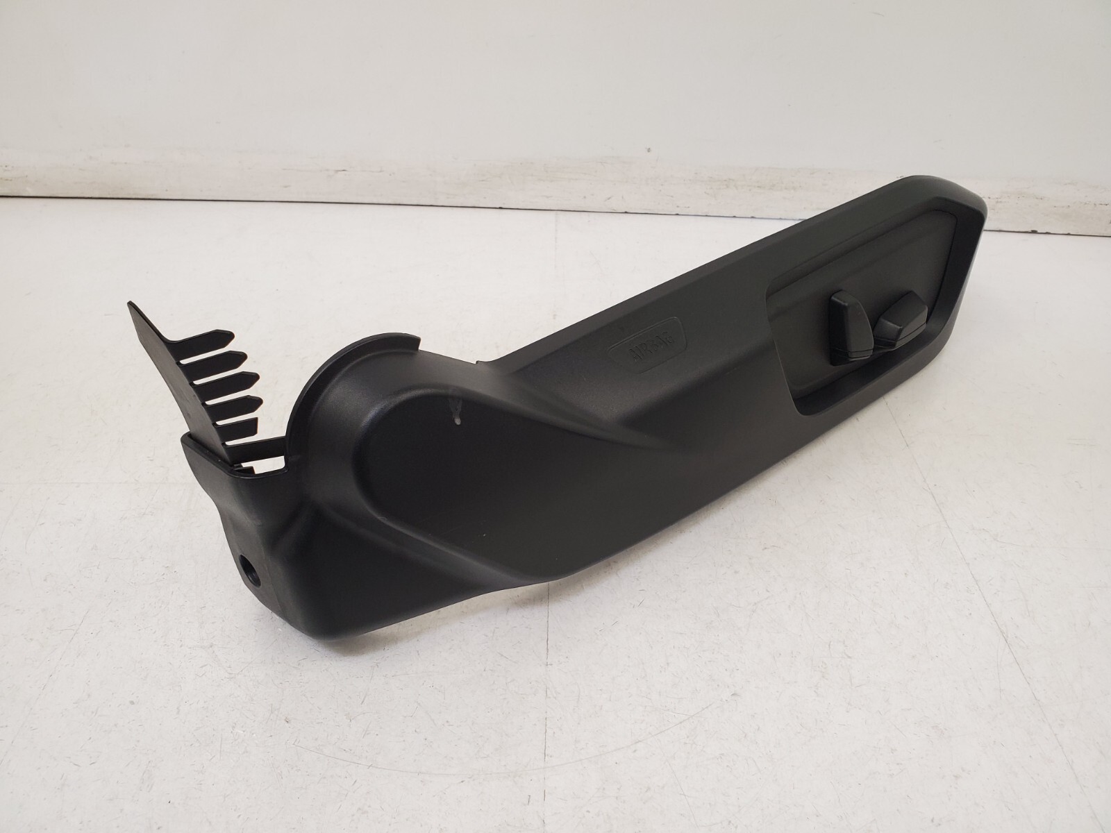 ✅ 14-20 OEM BMW i8 I12 Coupe Front Right Passenger Seat Outer Cover Trim Panel