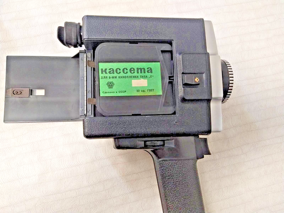 Condensateur antiparasite GKS55+ GCE GKS165 Bosch pièce détachée 2610917620