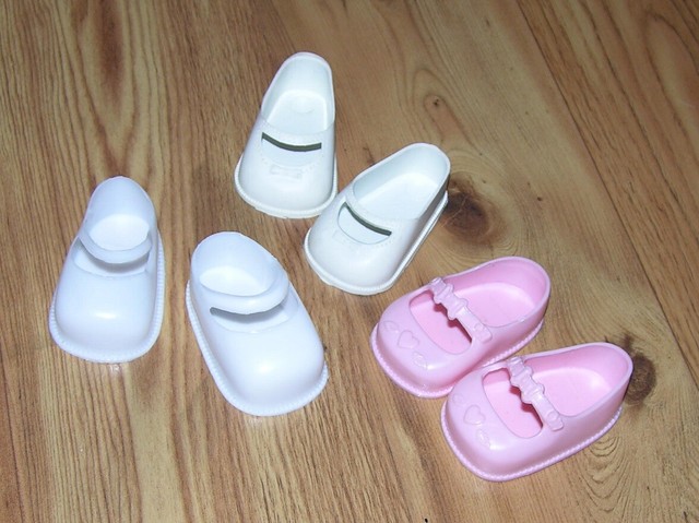 disney 14 toddler doll and accessories