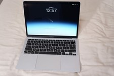 Apple MacBook Air 13-inch 2020 M1 Laptop 256GB SSD 8GB RAM Silver Chinese Layout