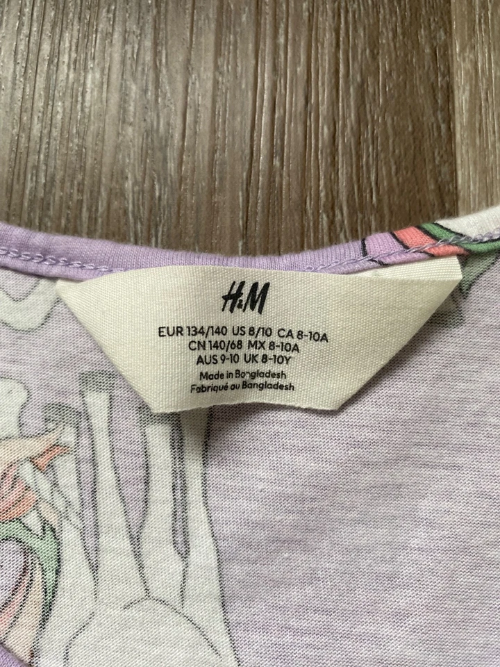 Vestido H&M Lavanda Unicornio Estampado Ajuste y Acampanado~Niña Talla 8/10~Sin Mangas Foto 2 de 3