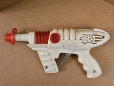 Vintage Space Pilot Jet Ray Gun Toy Plastic White 1970's Made In Hong Kong