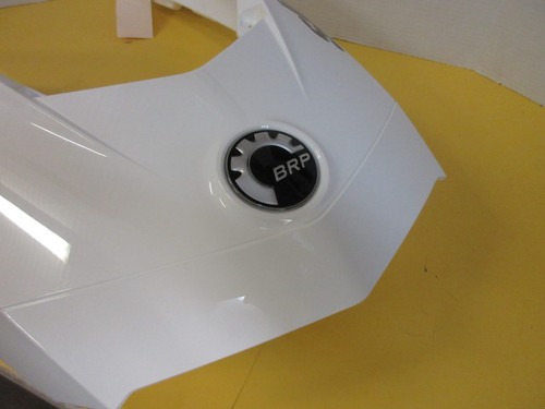 2017 Ski-doo Renegade 850 GEN4 front hood White #517306269 - Picture 4 of 7