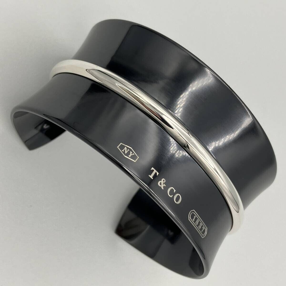 アクセサリー Tiffany bangle 16-17 cm. T&Co.925 アクセサリー Tiffany bangle 16-17 cm. T&Co.925 Tiffany & Co