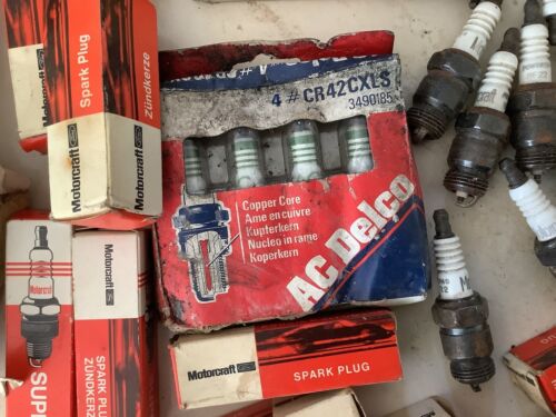 Job lot of Vintage spark Plugs for Ford Motorcraft, Delco BF32, BF22 & more - Picture 2 of 9
