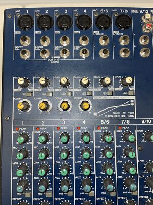 Yamaha MG124CXミキサー。 Yamaha MG124CX 12-Channel Mixer