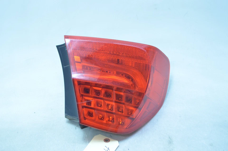 09-11 BMW E90 SERIE 3 LUZ TRASERA IZQUIERDA LADO CONDUCTOR EXTERIOR LUZ TRASERA OEM Foto 3 de 4