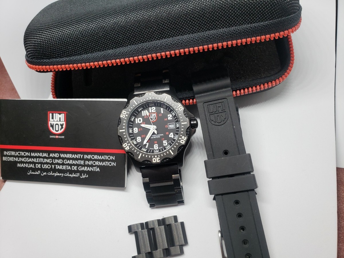 Luminox (Series 8400) 200M Men's Diver Watch | eBay Luminox (Series 8400) 200M Men's Diver Watch | eBay