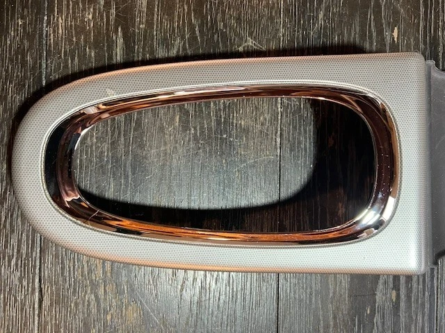 Оригинальный ободок переключателя передач из углеродного волокна для Chevrolet Impala 06–11 годов выпуска - Изображение 2 из 4