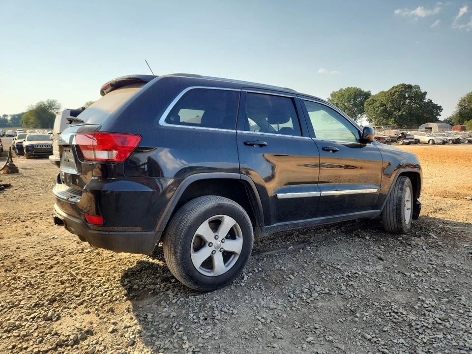 Used Fuel Tank fits: 2011 Jeep Grand cherokee Grade A - Image 3 of 4
