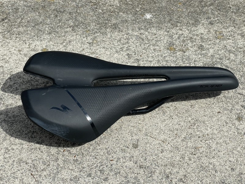 Specialized Toupe Comp Gel saddle, 143mm width, used but in good condition