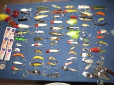VINTAGE GREAT LOT OF APPROX. 90 VINTAGE FISHING LURES HEDDON CREEK CHUB & MORE