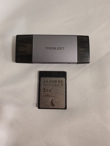 Angelbird AV PRO SE CFexpress Type B 1TB Memory Card 1785 MB/s And Card Reader