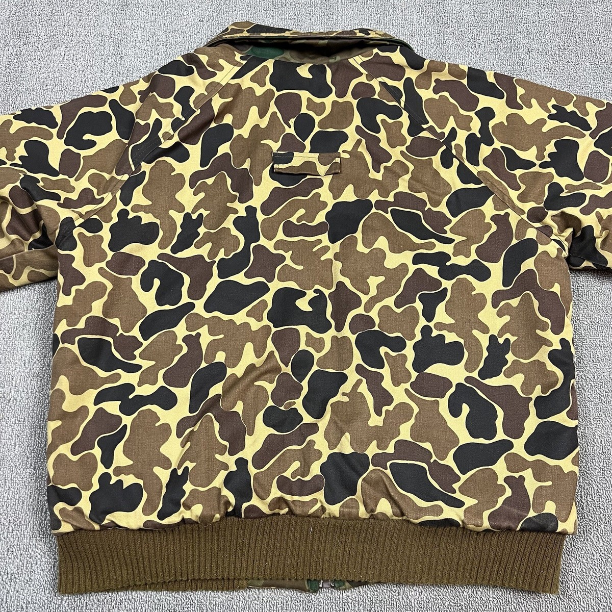 Vintage 80s Woolrich Duck Camo Reversible Bomber Jacket Mens