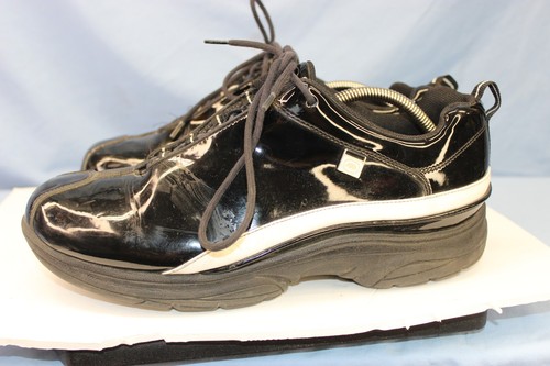 Marc Ecko Men's Black/WHITE Ecko Sneakers Size 12M - Picture 2 of 7