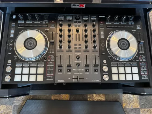 Pioneer DJ DDJ-SX3 DJ Controller -Mint condition Pro-X glide case, w/ Deck saver
