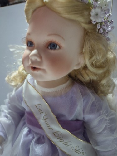 Ashton Drake "Let Your Light Shine" Keeping His Word 899FA Purple Angel Doll - Picture 10 of 11