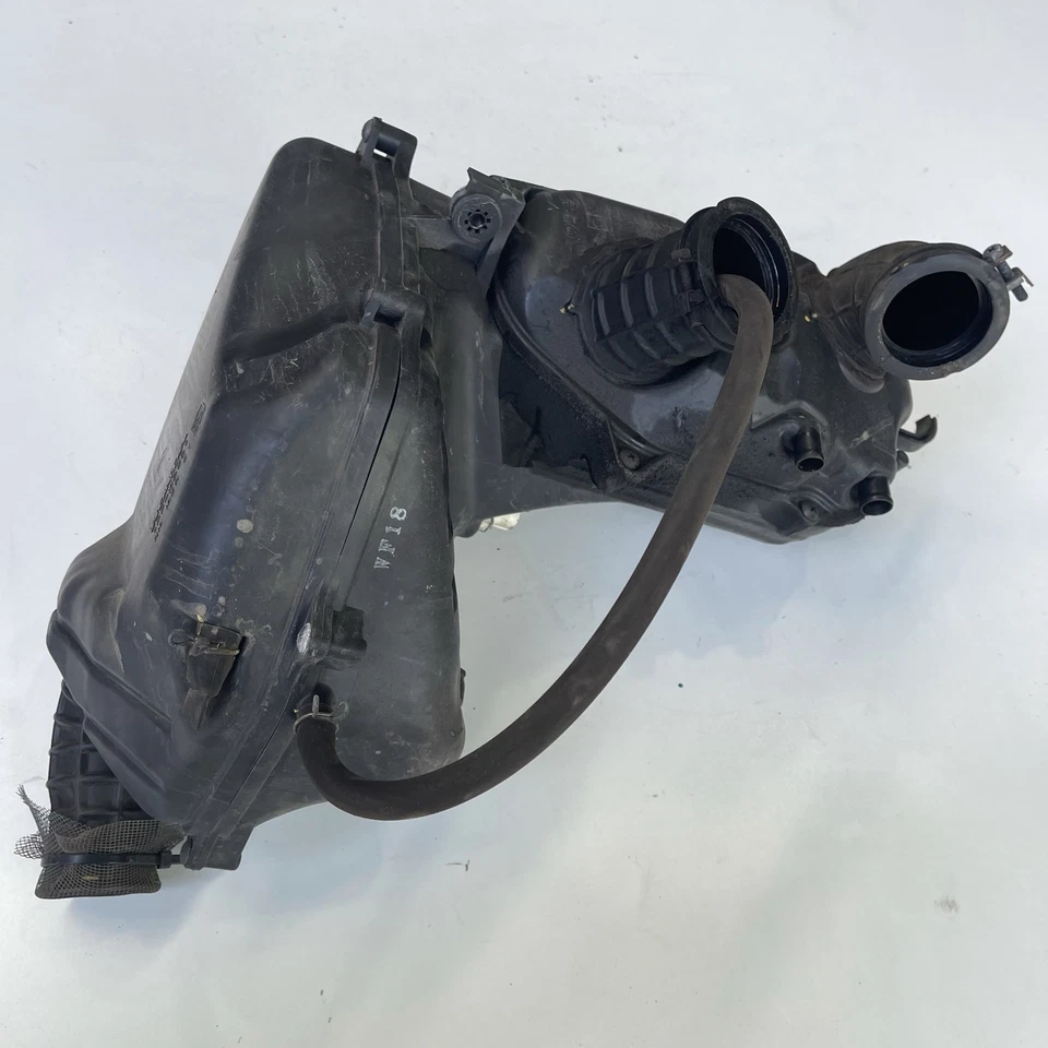 Honda DN-01 DN01 NSA700 2008 Caja de aire Caja de aire Tubo de filtro de conducto de admisión 17230-MEH Foto 4 de 4