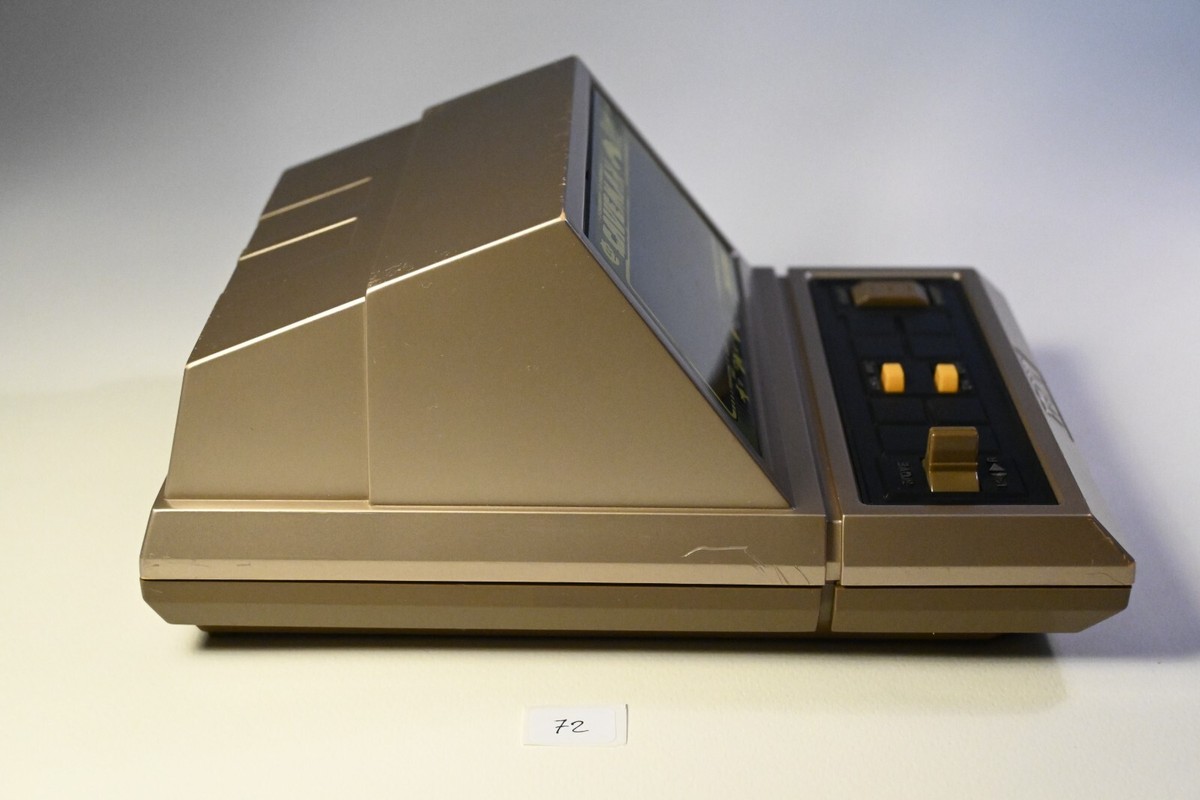 TOMY CAVEMAN コンピューターゲーム The Tomy Caveman (1983) - YouTube