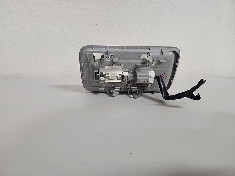 Nissan Versa 2014 conjunto de luces de mapa con conector de cable pieza original Foto 3 de 4