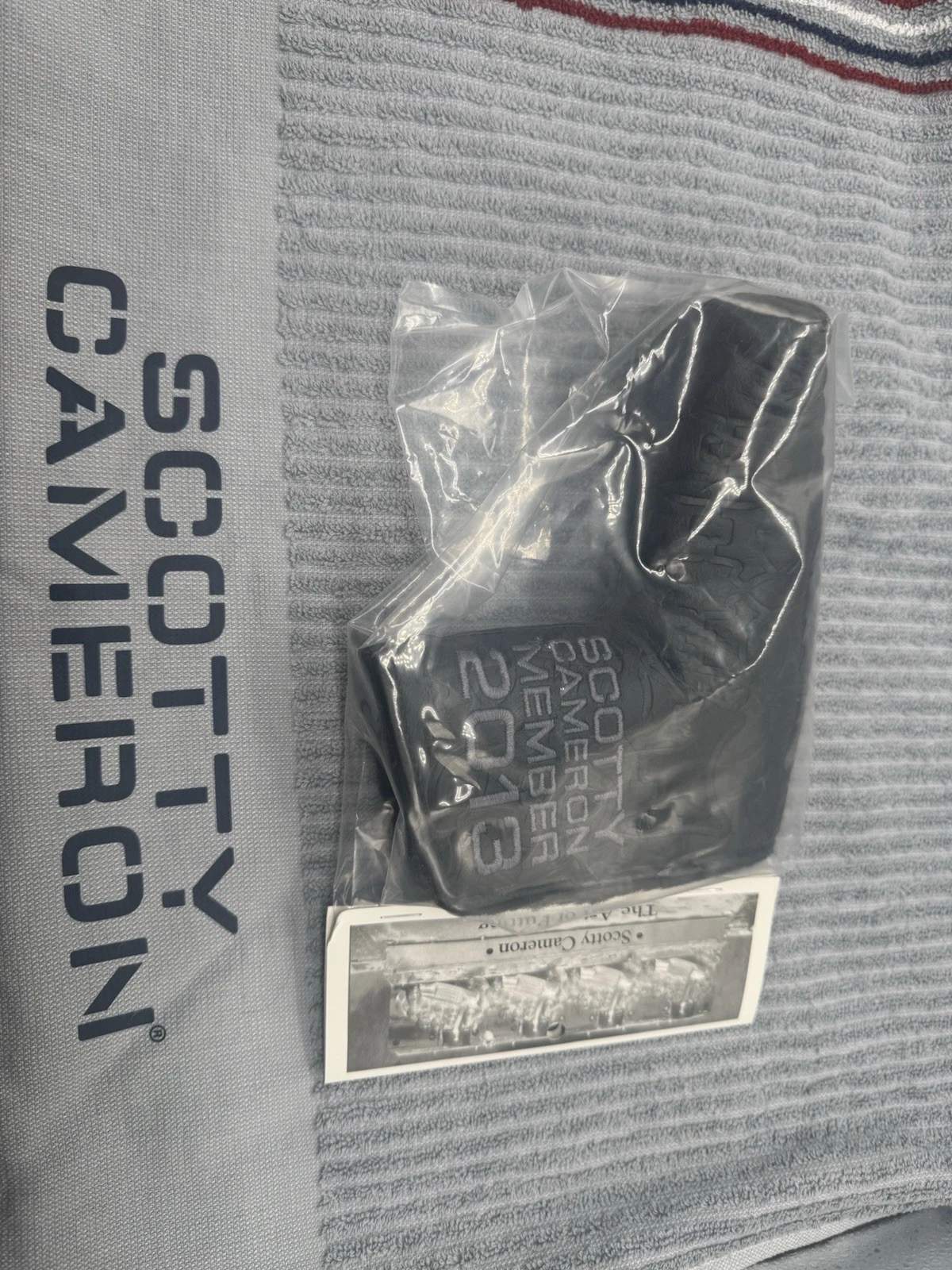Scotty Cameron 2013 Club Cameron Wallpaper Dogs Blade Headcover