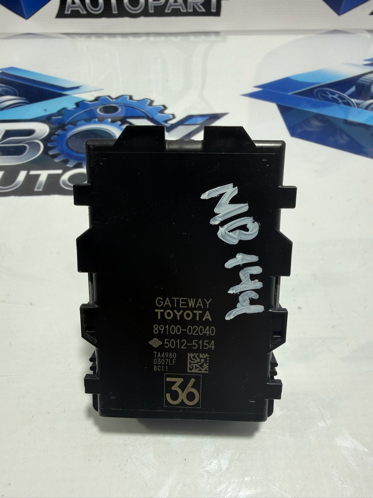 2017-2019 TOYOTA COROLLA NETWORK GATEWAY ECU CONTROL MODULE 89100 02040 OEM