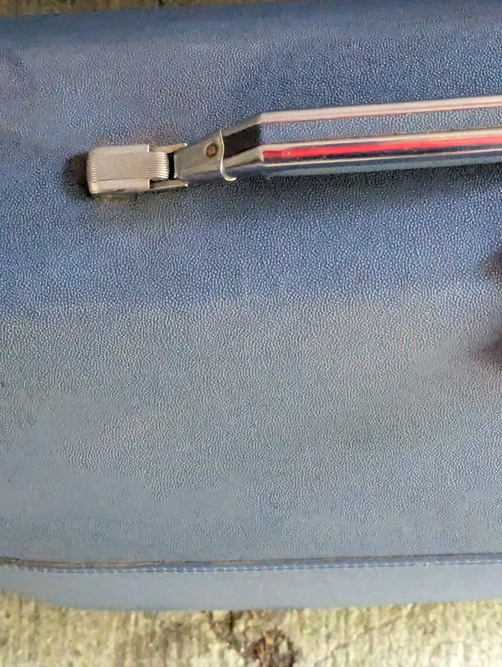 Vintage Retro American Tourister 44” Hard Large Garment Carrier Bag Luggage  - Image 4 of 4