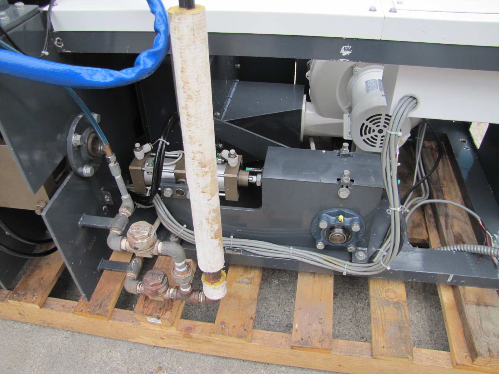 Itsumi BT-100A Single Buck Body & Sleever Dry Cleaning Machine 220V 3 Phase