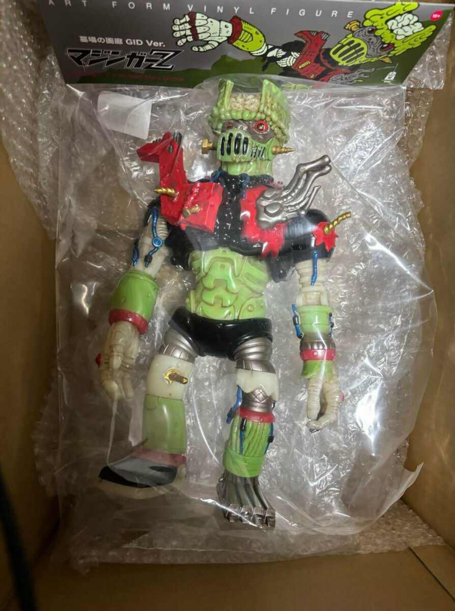 UNBOX INDUSTRIES Mazinger Z x Winson Ma (GID) MAZOMGER GLOW UNBOX INDUSTRIES Mazinger Z x Winson Ma (GID) MAZOMGER GLOW