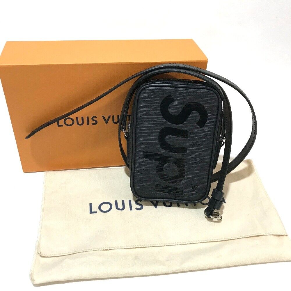 LOUIS VUITTON x SUPREME M54789 Pochette DanubePPM 17AW LOUIS VUITTON x SUPREME M54789 Pochette DanubePPM 17AW