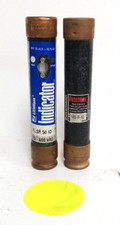 ASSORTED LOT FUSES LITTLEFUSE INDICATOR FUSE /BUSSMAN TIME DELAY FUSE LOT OF 2