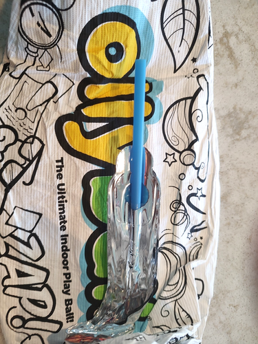 OLLYBALL Play Ball In The House! Hit it Kick it Color it, Juego sin pantalla, Nuevo - Imagen 5 de 6