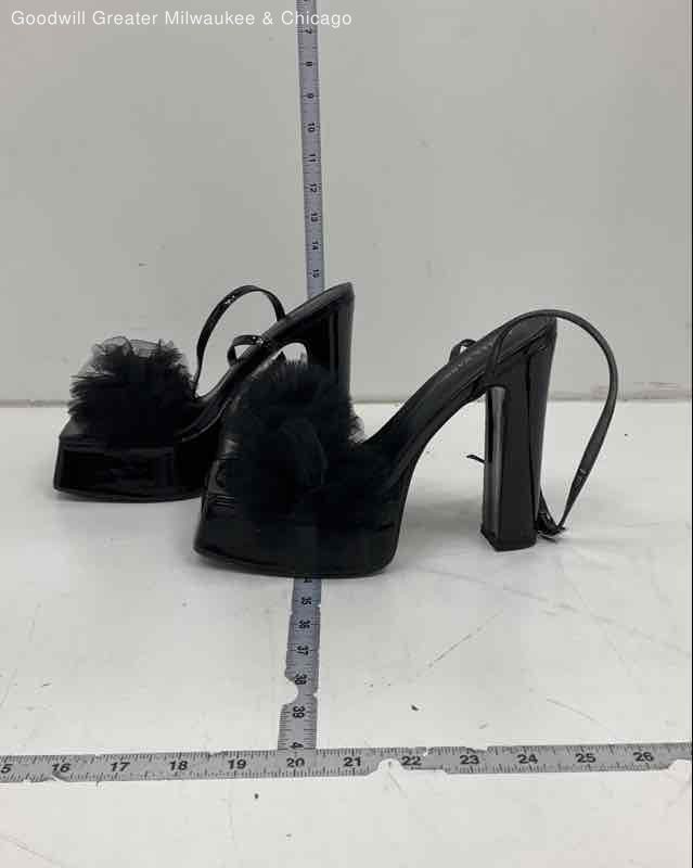 IOB Azalea Wang Women Black Colada Tolle Sandals Size 8