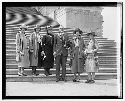 Photo:4/8/22, Senator Sutherland & daughter