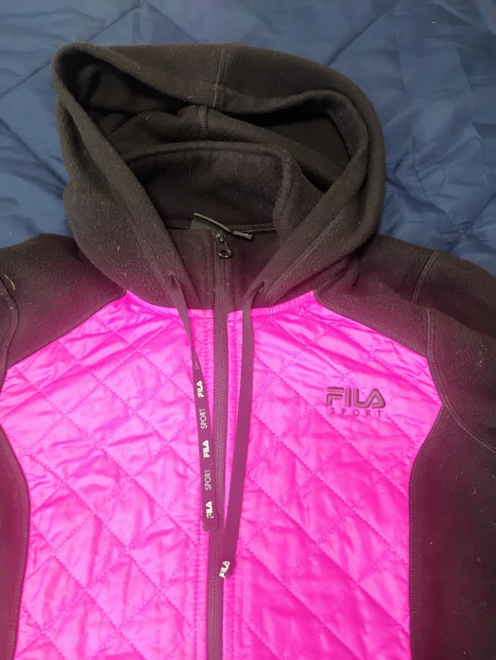 Chaqueta deportiva con capucha Fila para mujer talla M acolchada cremallera completa con bolsillos Foto 2 de 4