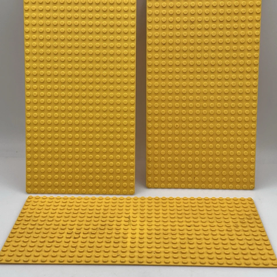 Lote de placas base LEGO (3) amarillo 16x32 - color clásico vintage - LEGO genuino Foto 3 de 4